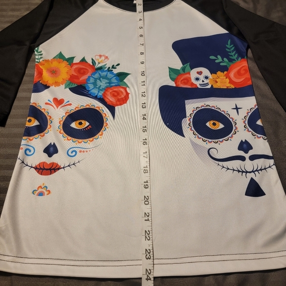 Women's SKULL Tshirt - Picture 7 of 15